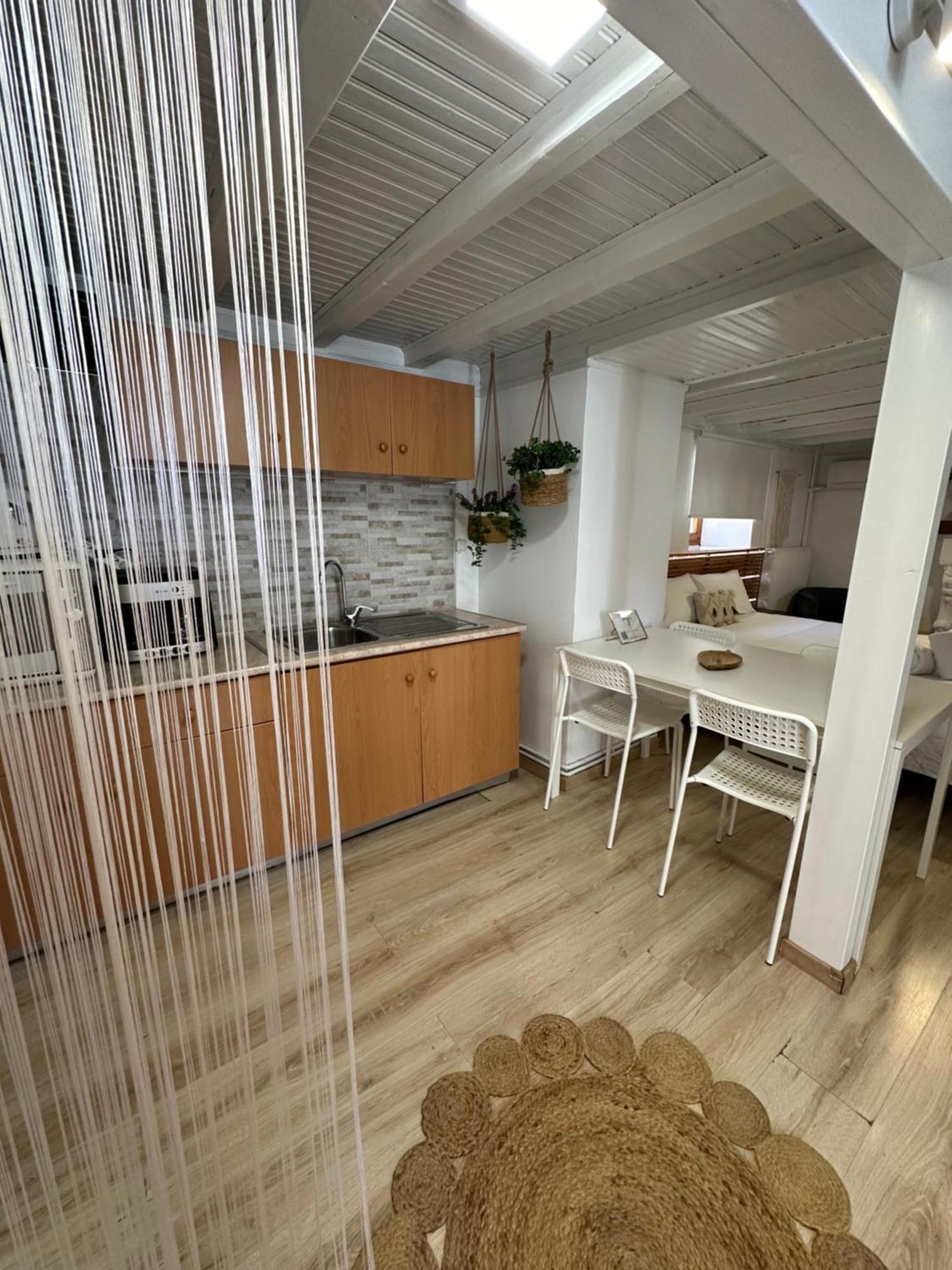 Iris Garden Retreat Aparthotel Corinth Exteriör bild